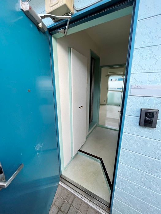 物件内観写真10　(玄関)