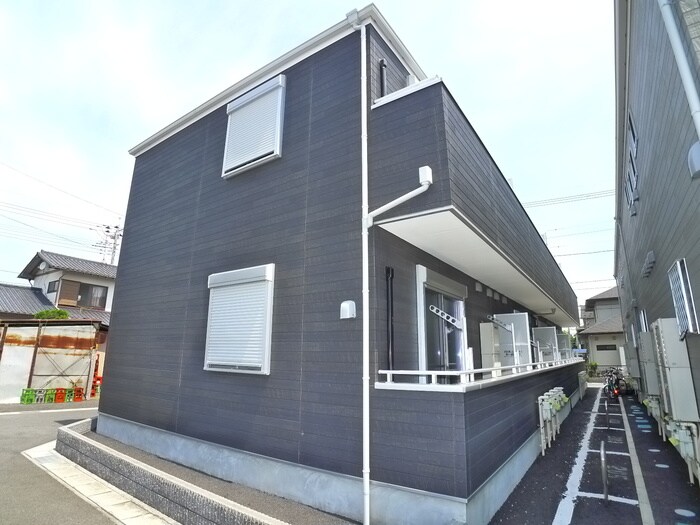 物件外観写真2　(外観写真)