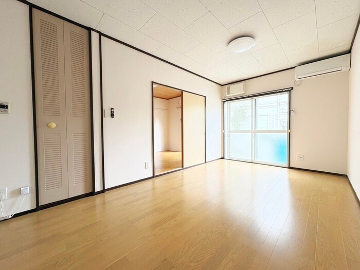 物件内観写真15　(居室)