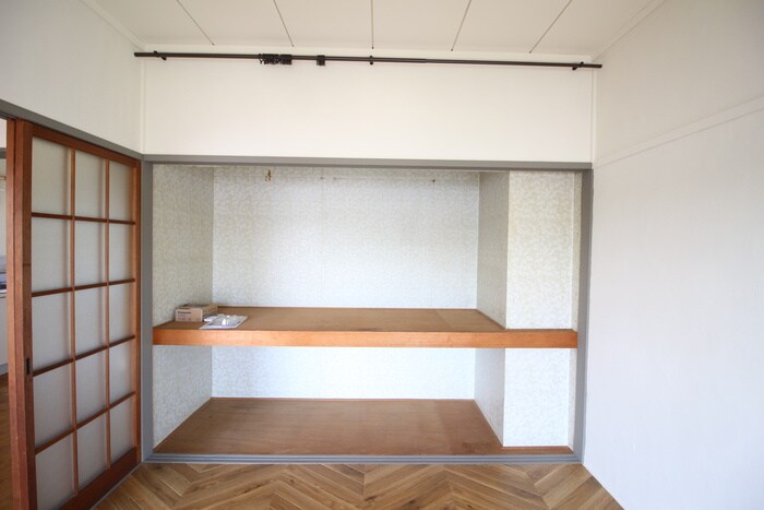 物件内観写真10　(収納)