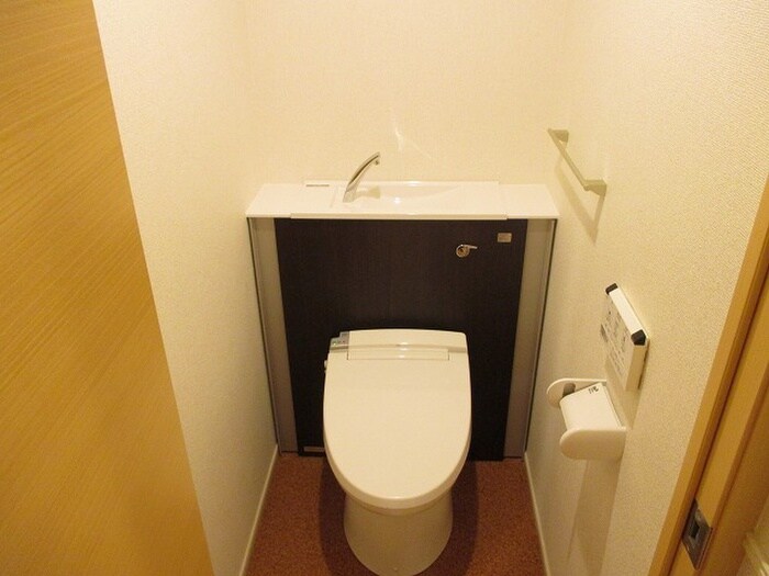 物件内観写真16　(トイレ)