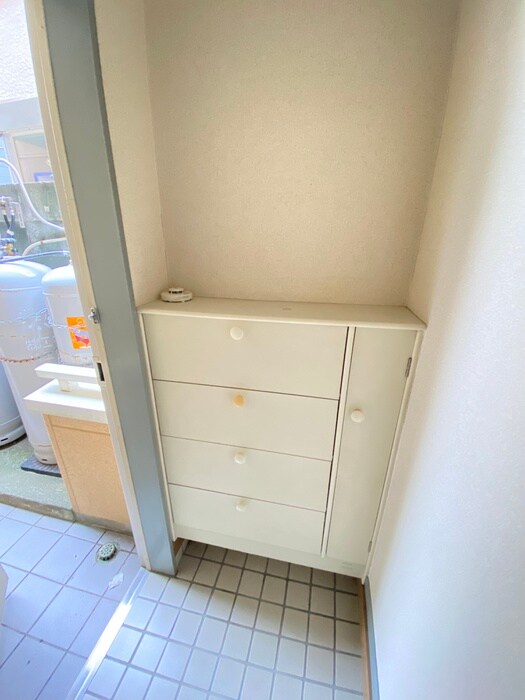 物件内観写真8　(靴箱)