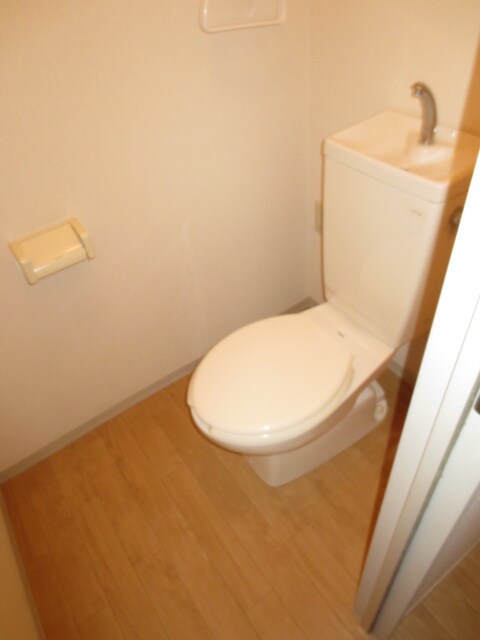 物件内観写真11　(トイレ)