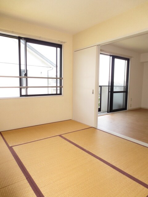 物件内観写真13　(居室)