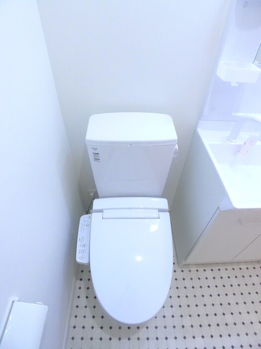 物件内観写真14　(トイレ)