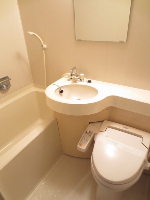 物件内観写真12　(バス／シャワールーム等)