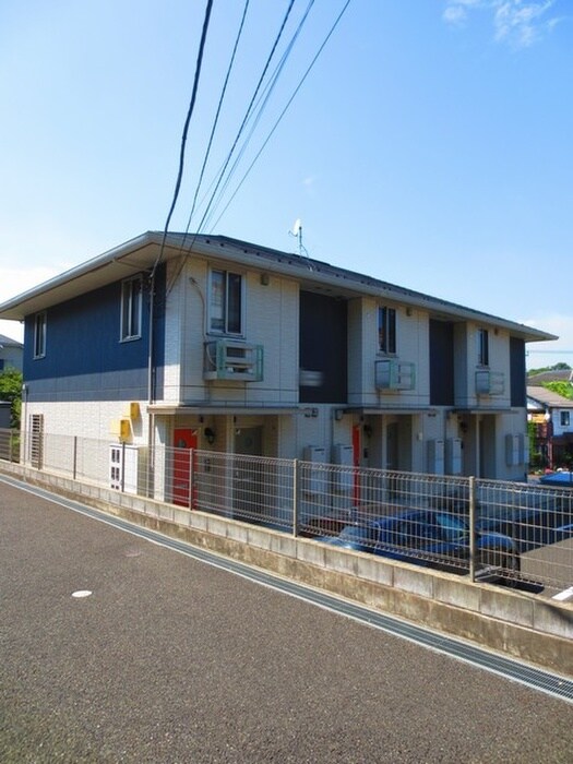 物件外観写真4　(エントランス部分)