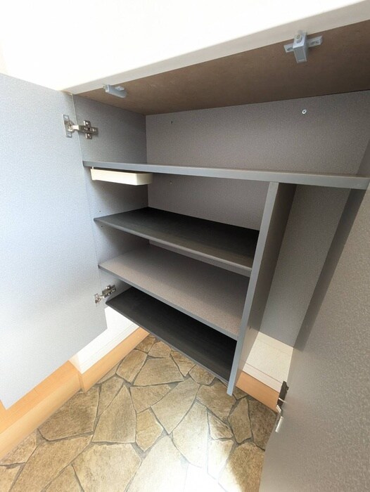 物件内観写真13　(靴箱)