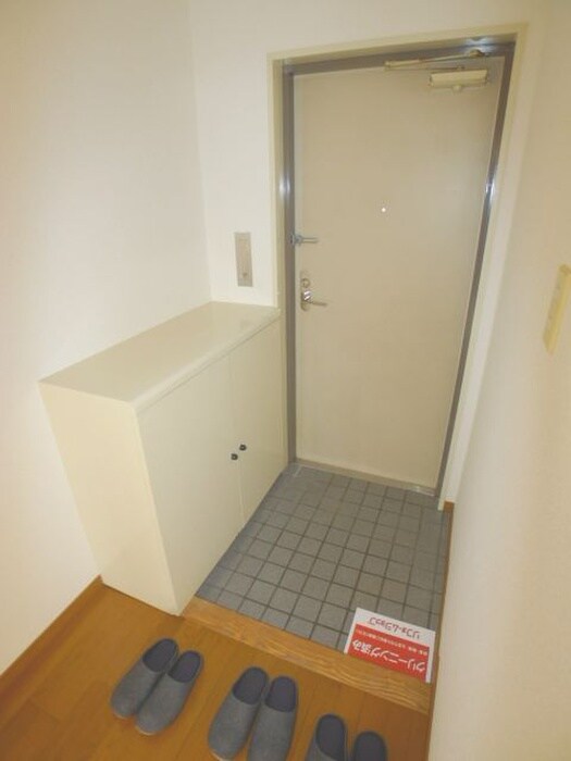 物件内観写真15　(玄関)