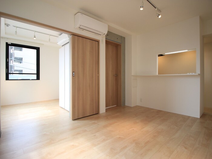 物件内観写真11　(居室)