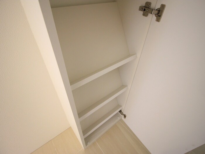 物件内観写真15　(靴箱)