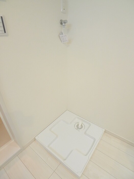 物件内観写真14　(洗濯機置場)