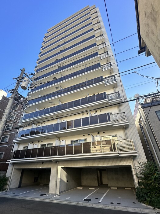 物件外観写真6　(駐車場)