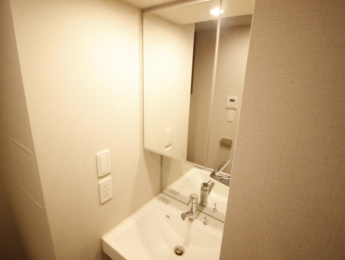 物件内観写真12　(洗面)