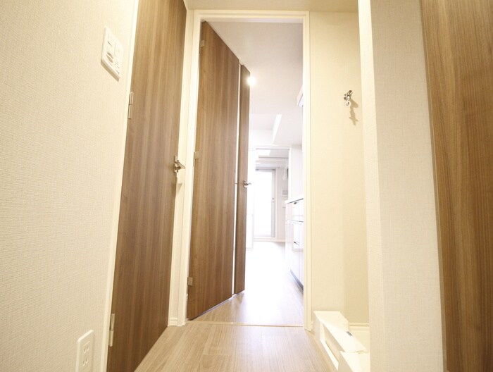 物件内観写真14　(廊下)