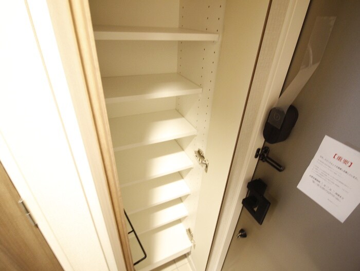 物件内観写真16　(靴箱)
