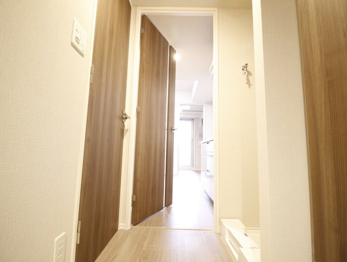物件内観写真18　(廊下)