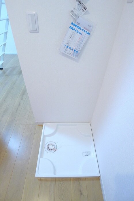 物件内観写真20　(洗濯機置場)