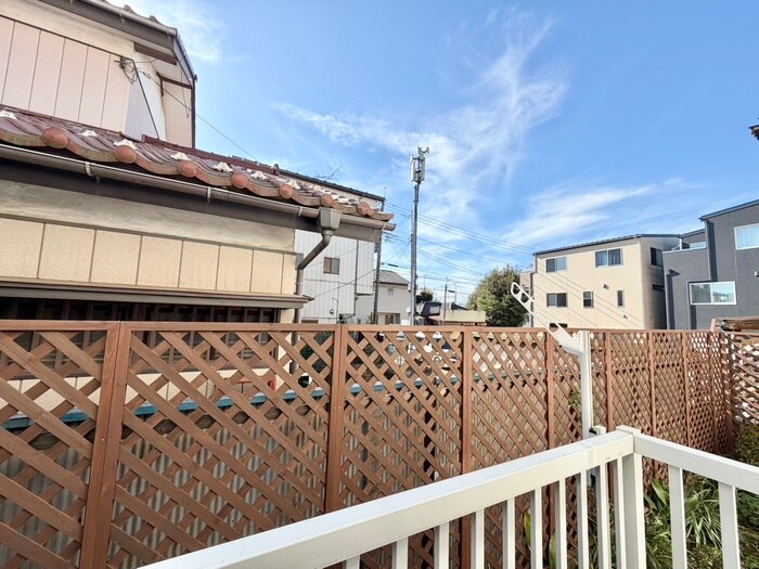 物件内観写真16　(室内からの展望)