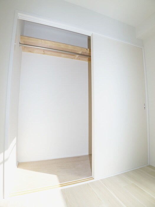 物件内観写真12　(収納)