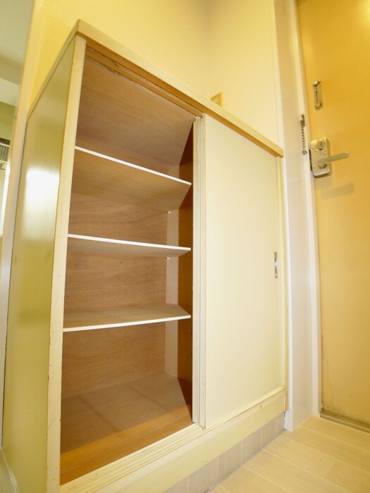 物件内観写真16　(靴箱)