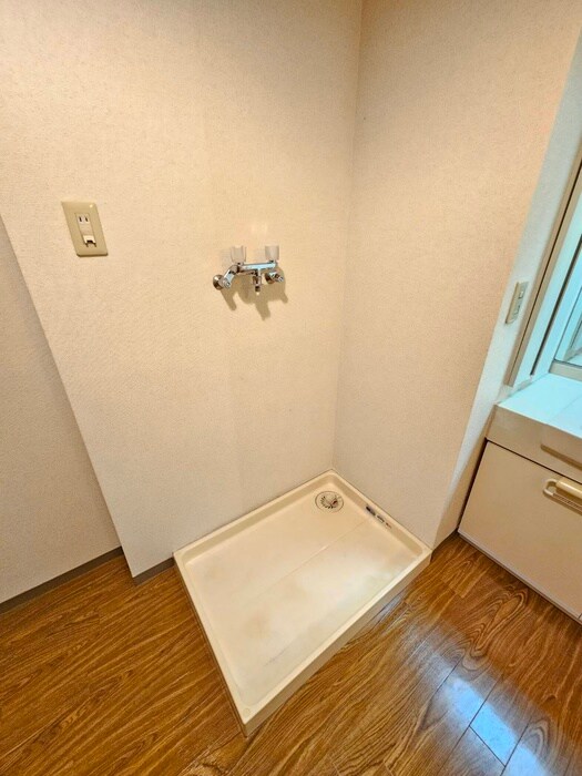 物件内観写真21　(洗濯機置場)