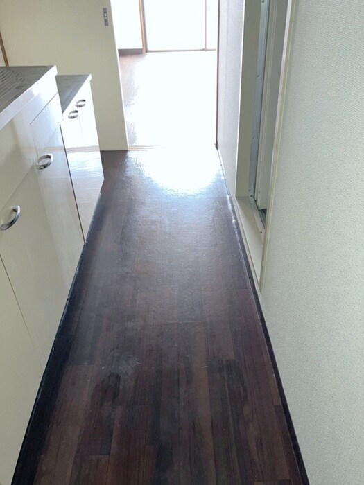 物件内観写真7　(室内からの展望)