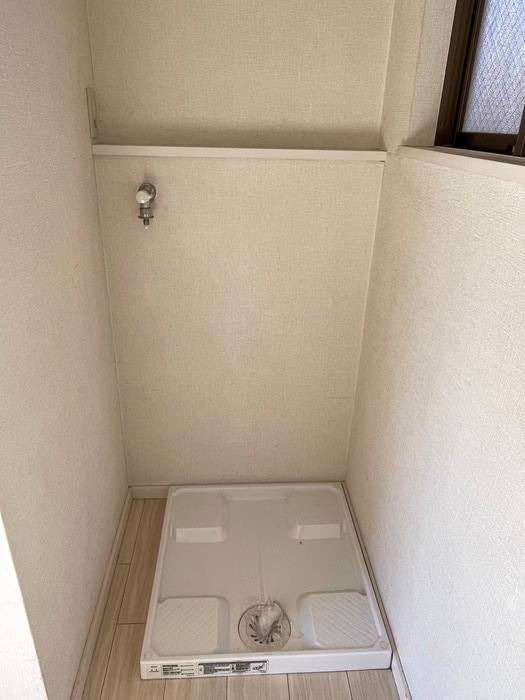 物件内観写真9　(洗濯機置場)