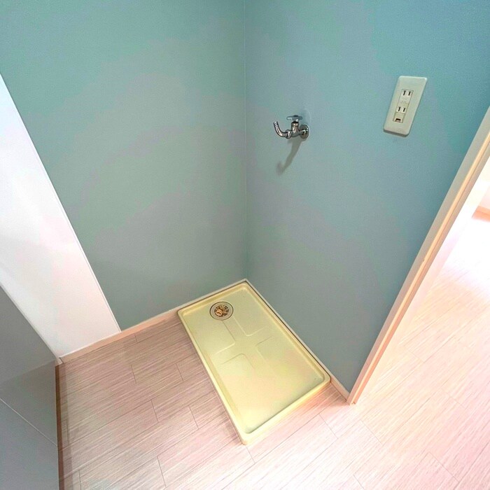 物件内観写真10　(洗濯機置場)