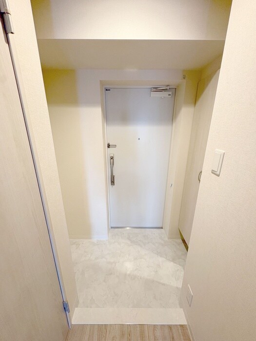 物件内観写真10　(玄関)