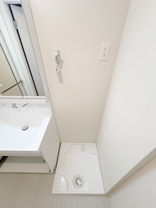 物件内観写真16　(洗濯機置場)