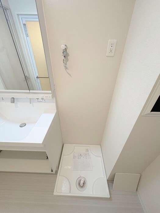 物件内観写真16　(洗濯機置場)