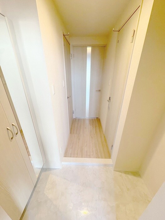 物件内観写真17　(廊下)