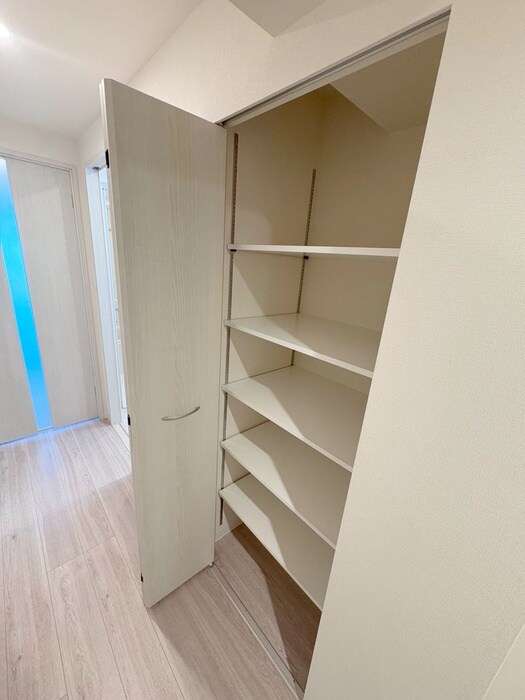 物件内観写真18　(収納)