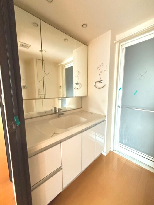 物件内観写真12　(洗面)