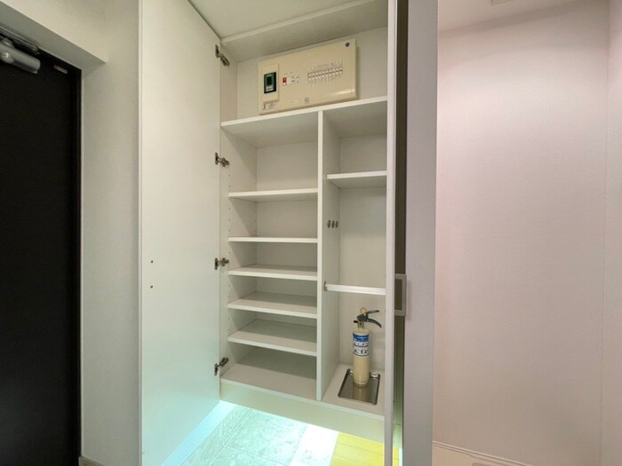 物件内観写真13　(靴箱)