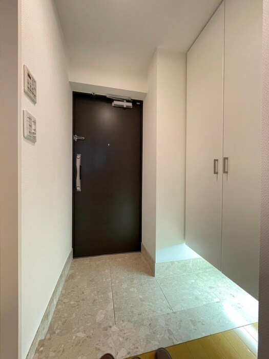 物件内観写真14　(玄関)