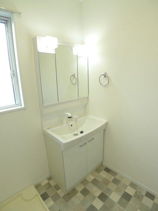 物件内観写真10　(洗面)