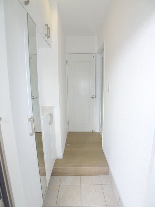 物件内観写真18　(廊下)