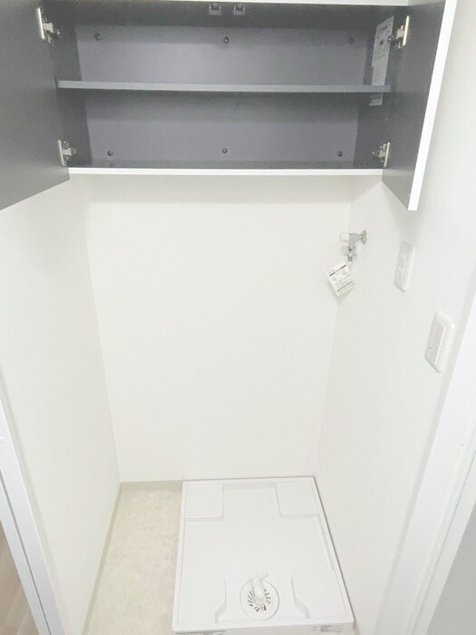 物件内観写真15　(洗濯機置場)