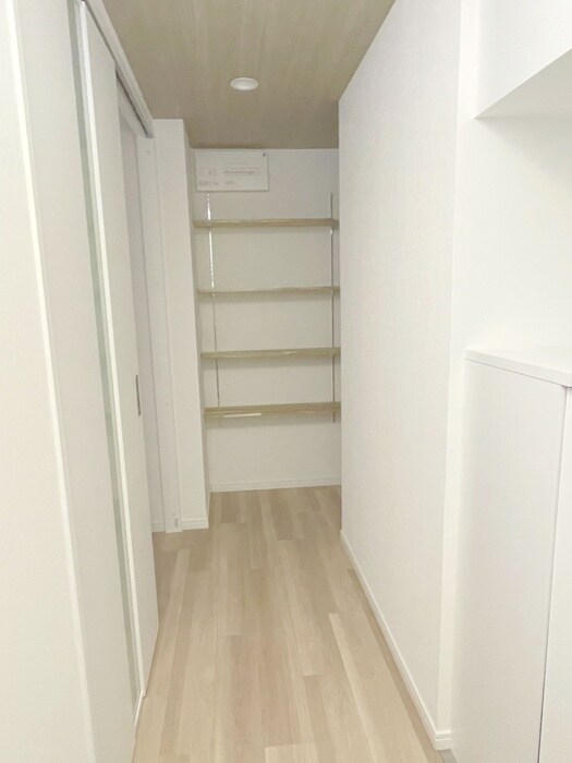 物件内観写真19　(廊下)