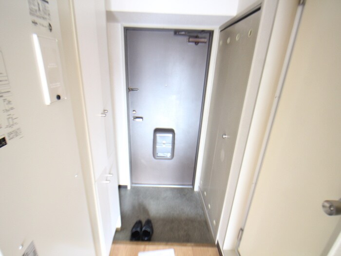物件内観写真11　(玄関)
