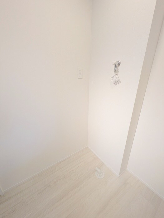 物件内観写真15　(洗濯機置場)