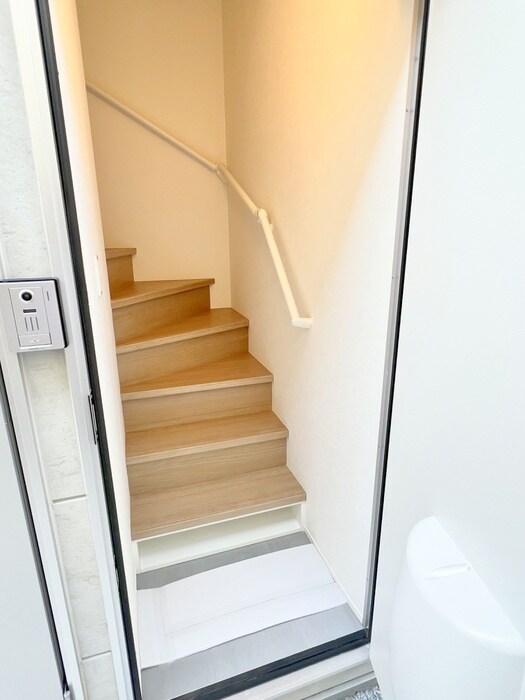 物件内観写真17　(玄関)