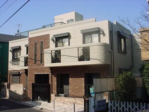 メゾンエルミタ－ジュ外観写真