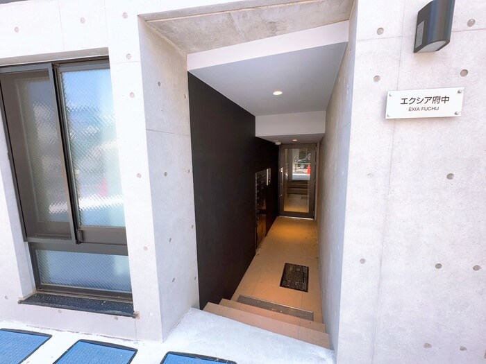 物件外観写真5　(エントランス部分)