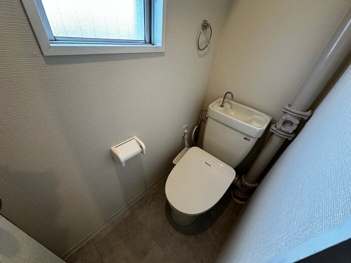 物件内観写真14　(トイレ)