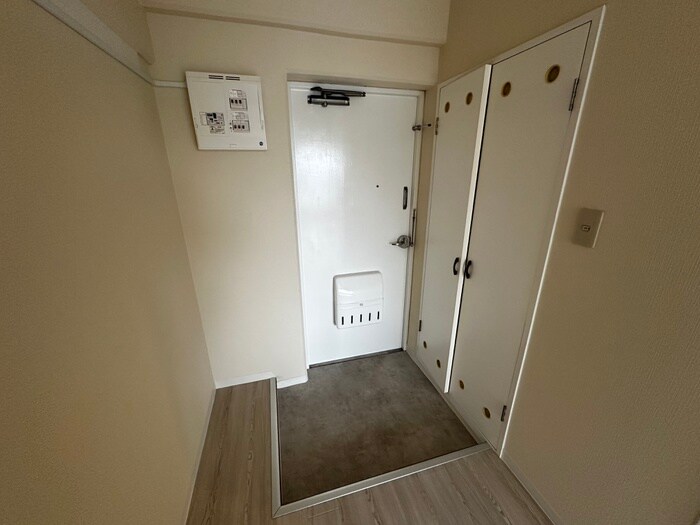 物件内観写真19　(玄関)