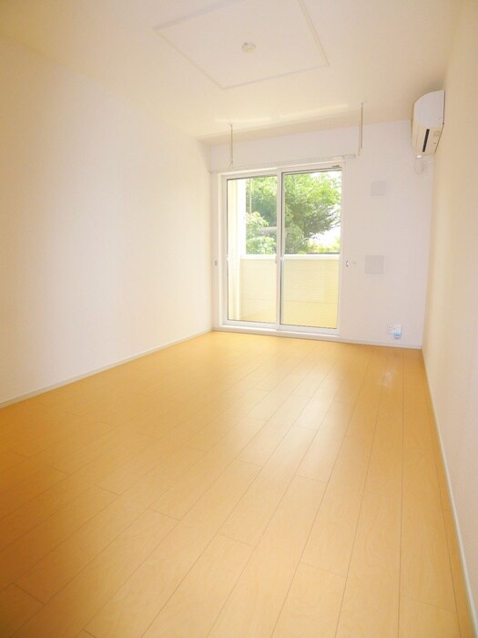 物件内観写真5　(居室)