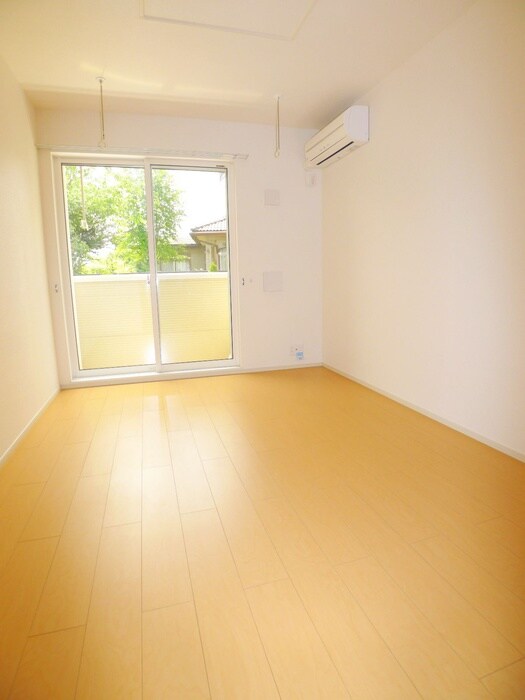 物件内観写真6　(居室)